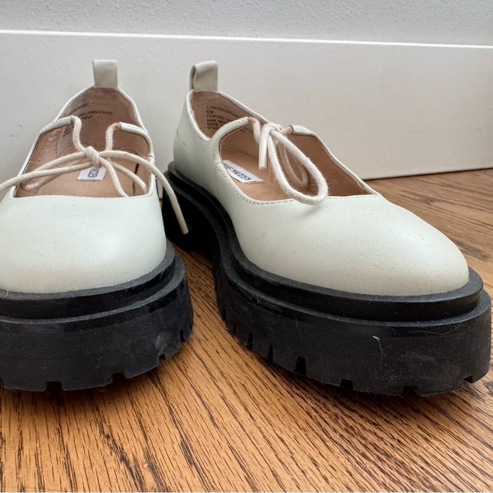 Steve Madden lace up chunky flats